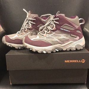 Merrell MOAB hiking boots Girls size 11M